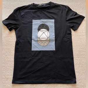 New black t-shirt